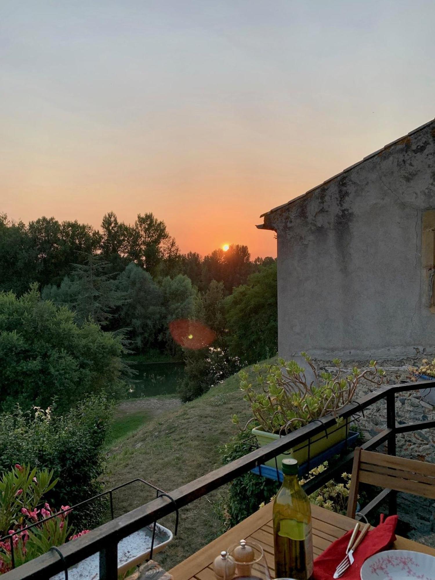 Beautiful Village House Next To Garonne River! Couladere 外观 照片